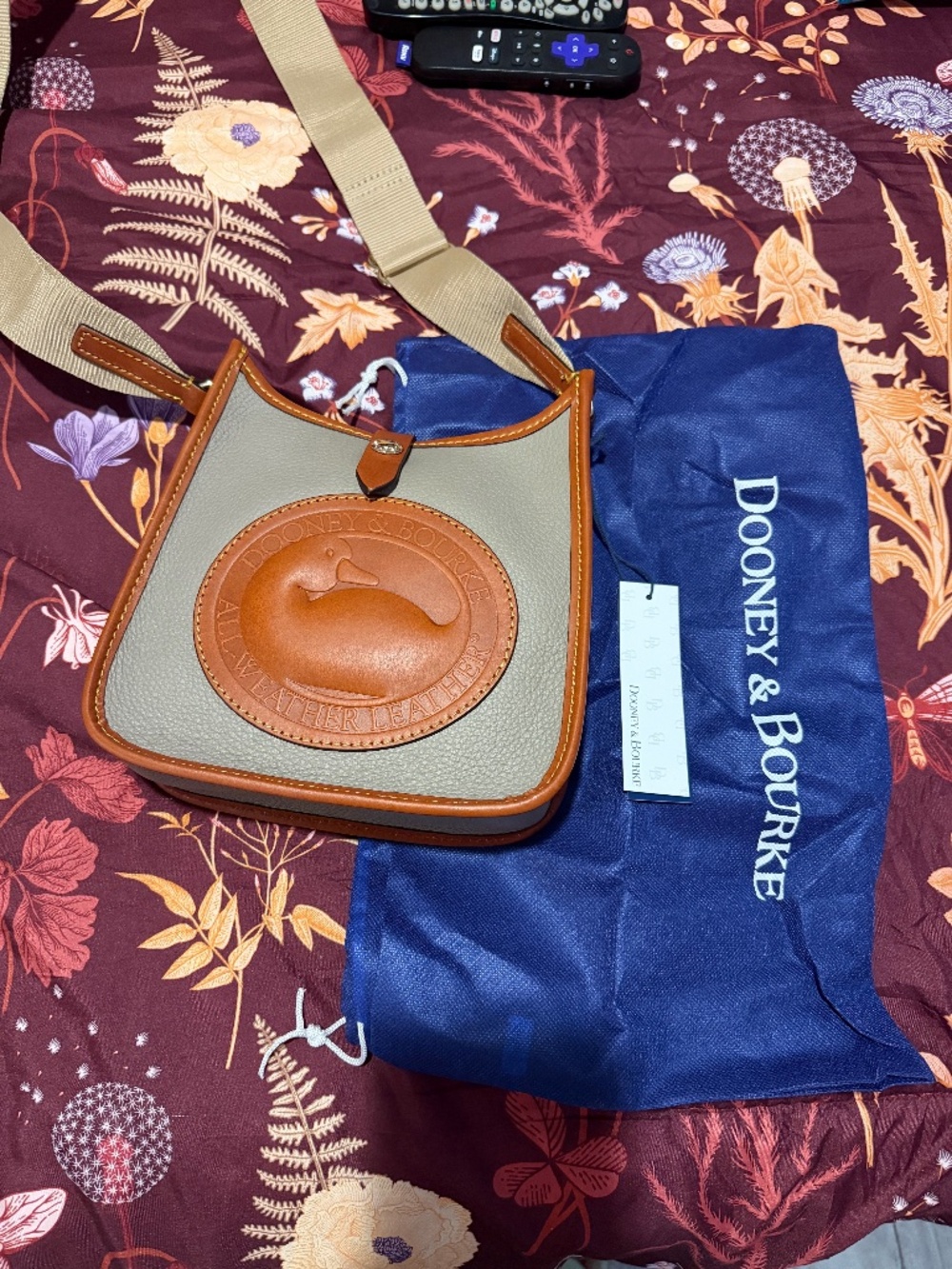 BRAND NEW DOONEY & BURKE CROSSBODY